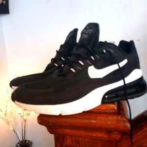 Nike Air Max 270 React running shoes